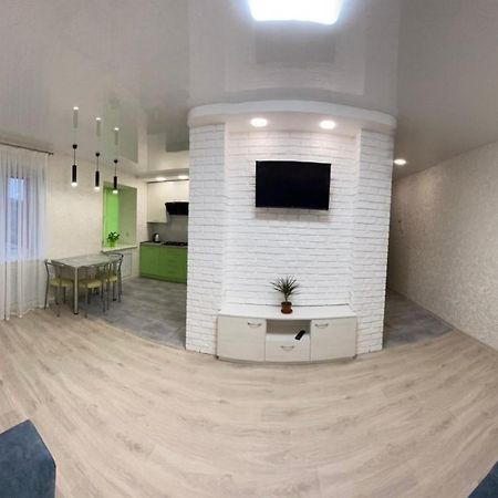 Suite Mira Avenue Center Двухкомнатная Квартира В Центре Возле Тц Цум Chernihiv Exterior foto