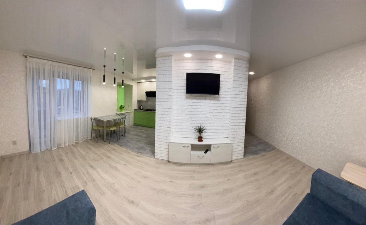 Suite Mira Avenue Center Двухкомнатная Квартира В Центре Возле Тц Цум Chernihiv Exterior foto