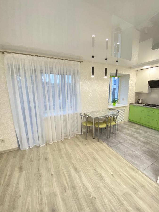 Suite Mira Avenue Center Двухкомнатная Квартира В Центре Возле Тц Цум Chernihiv Exterior foto