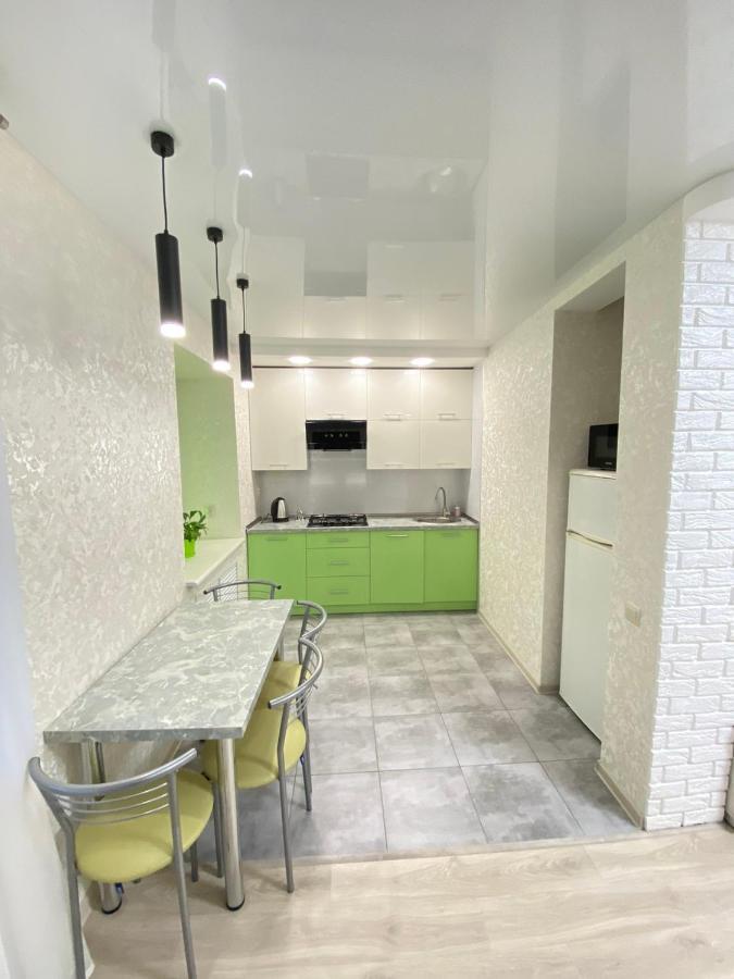 Suite Mira Avenue Center Двухкомнатная Квартира В Центре Возле Тц Цум Chernihiv Exterior foto