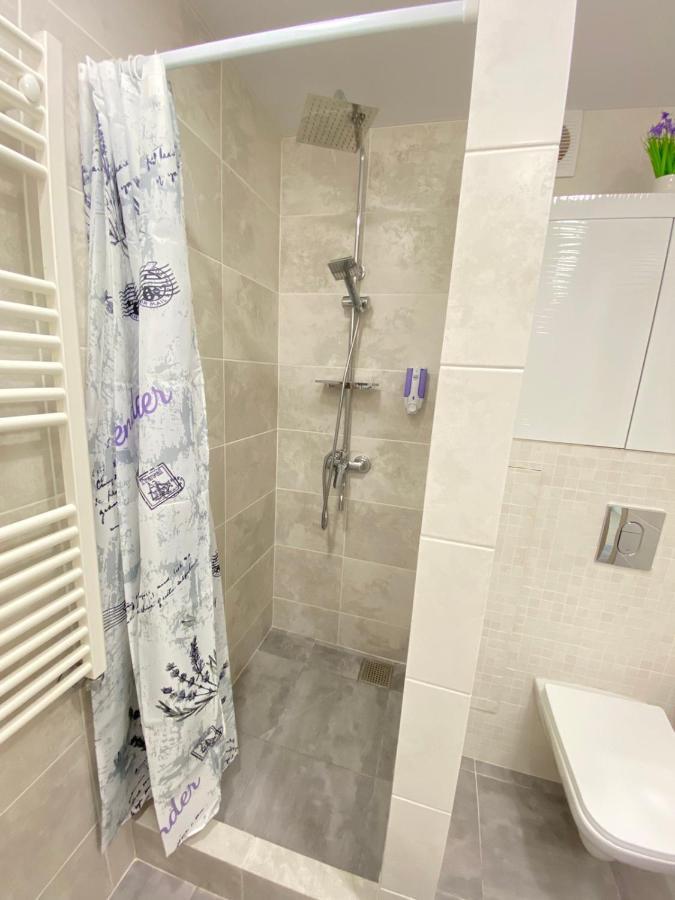 Suite Mira Avenue Center Двухкомнатная Квартира В Центре Возле Тц Цум Chernihiv Exterior foto