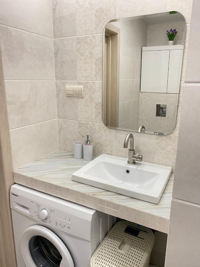 Suite Mira Avenue Center Двухкомнатная Квартира В Центре Возле Тц Цум Chernihiv Exterior foto
